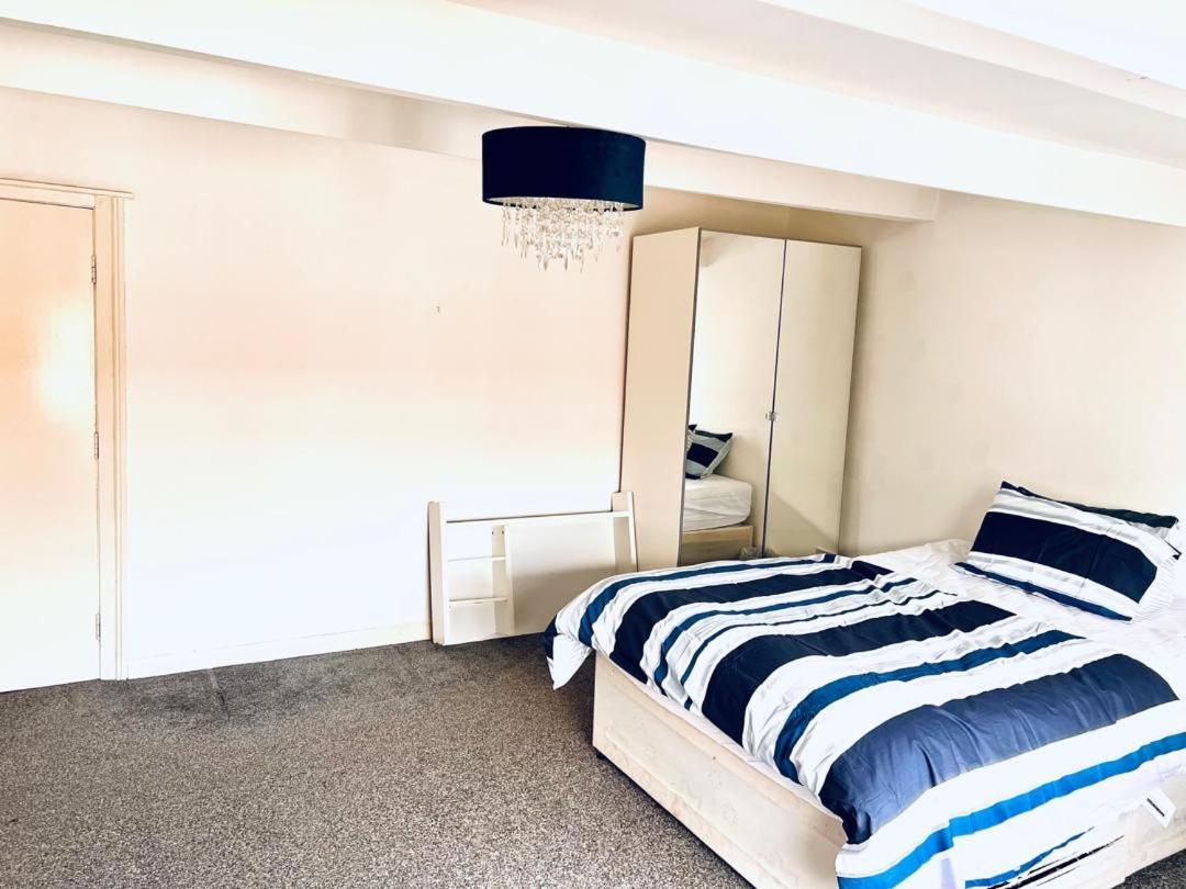 Private Room Close To Leeds University And City Centre Zewnętrze zdjęcie