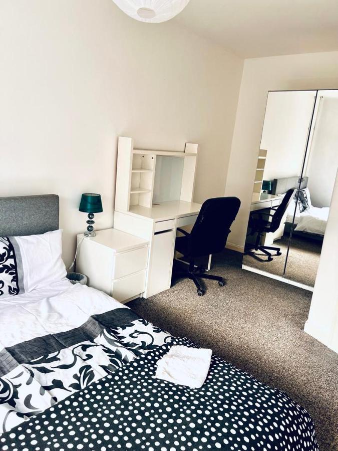 Private Room Close To Leeds University And City Centre Zewnętrze zdjęcie