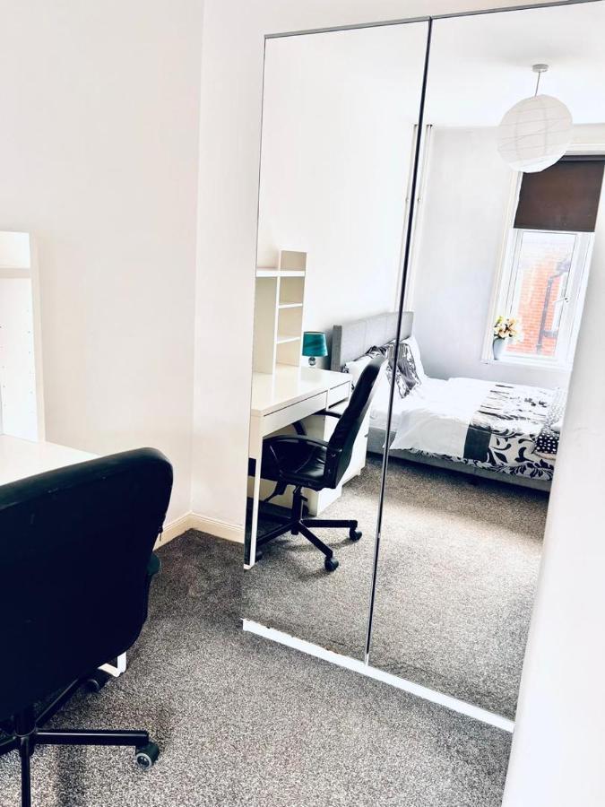 Private Room Close To Leeds University And City Centre Zewnętrze zdjęcie