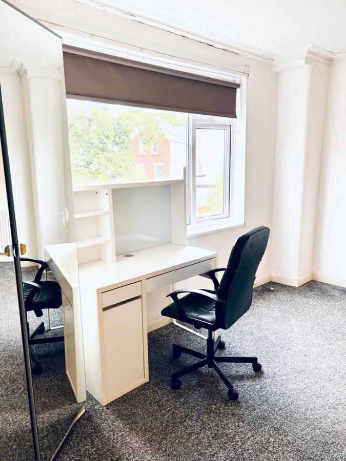 Private Room Close To Leeds University And City Centre Zewnętrze zdjęcie