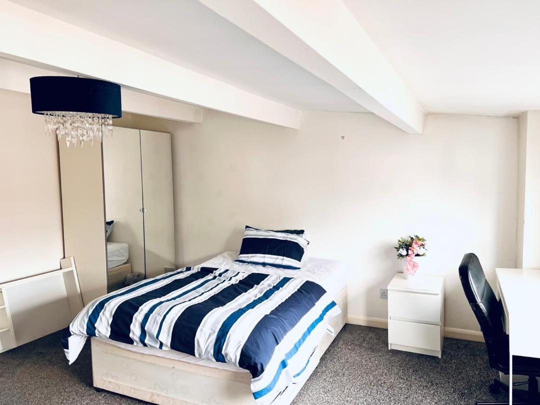 Private Room Close To Leeds University And City Centre Zewnętrze zdjęcie