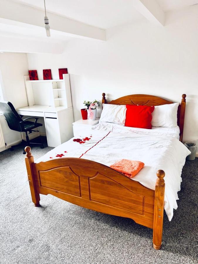 Private Room Close To Leeds University And City Centre Zewnętrze zdjęcie