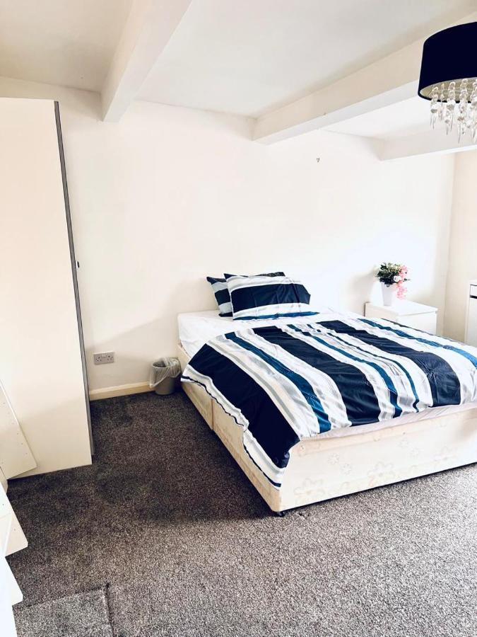 Private Room Close To Leeds University And City Centre Zewnętrze zdjęcie