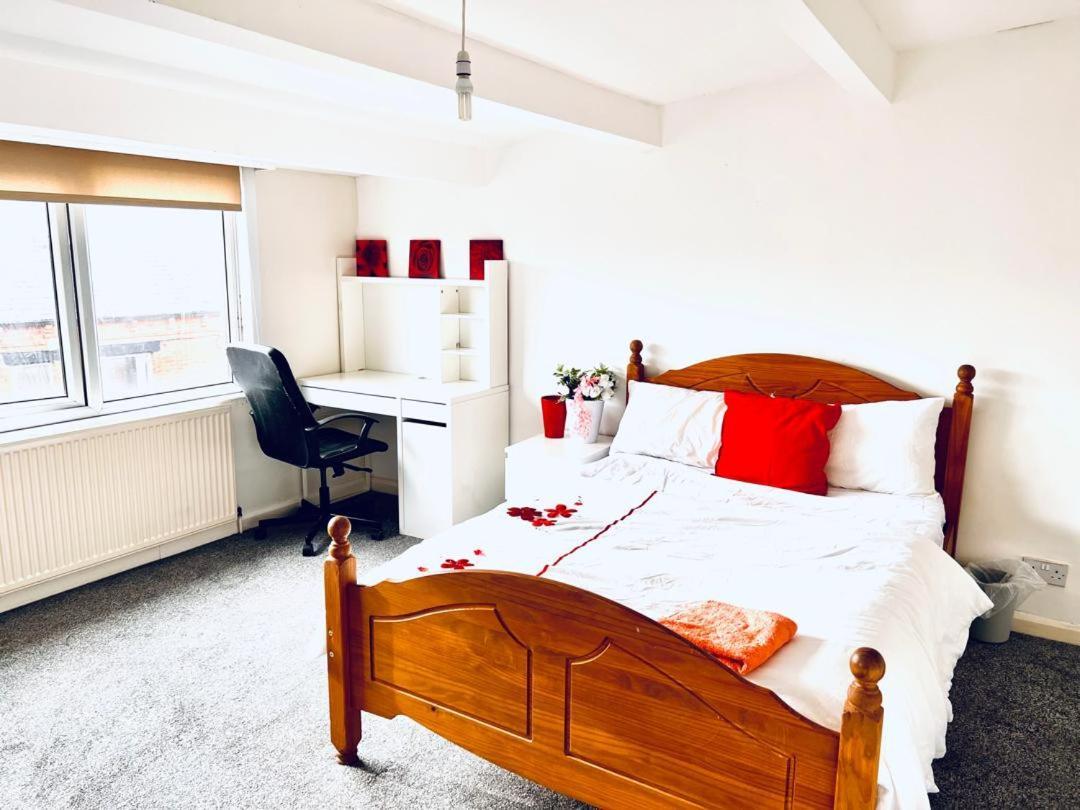 Private Room Close To Leeds University And City Centre Zewnętrze zdjęcie