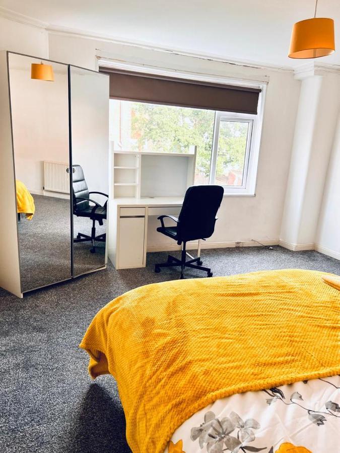 Private Room Close To Leeds University And City Centre Zewnętrze zdjęcie