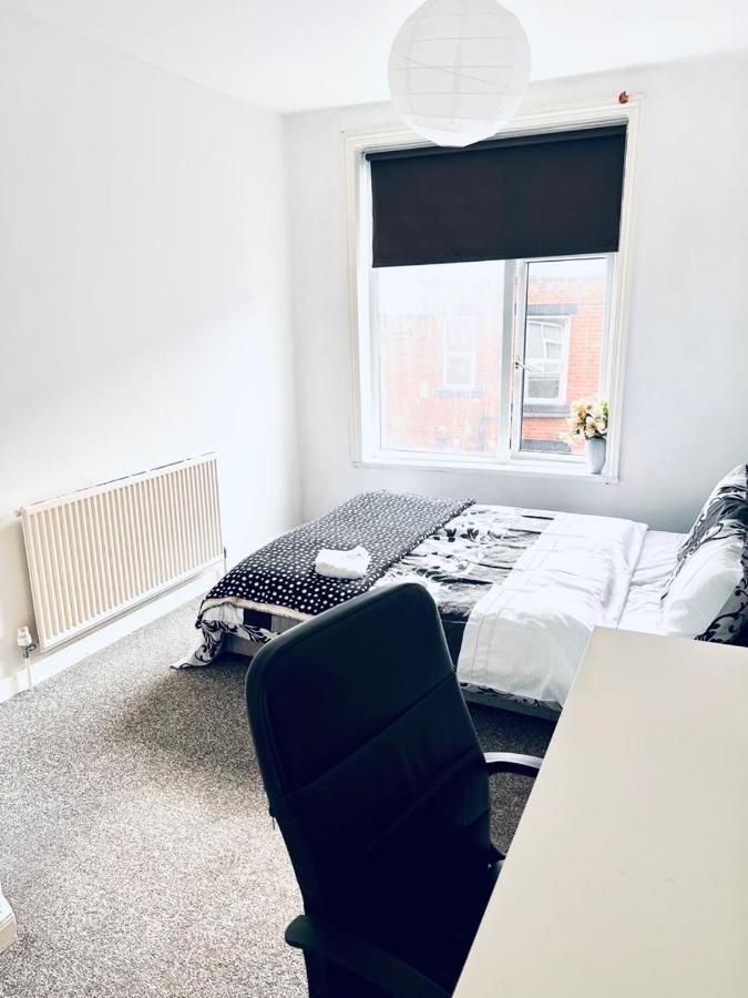 Private Room Close To Leeds University And City Centre Zewnętrze zdjęcie